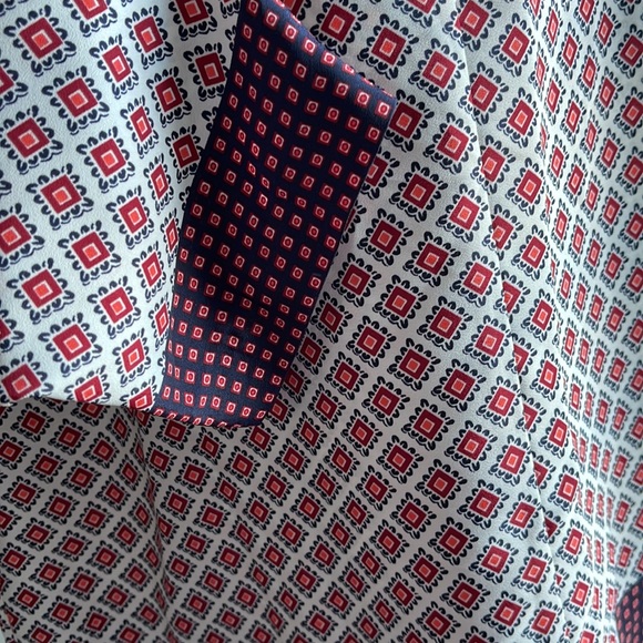 J Crew White/Burgundy Printed Blouse Size L - Picture 4 of 7